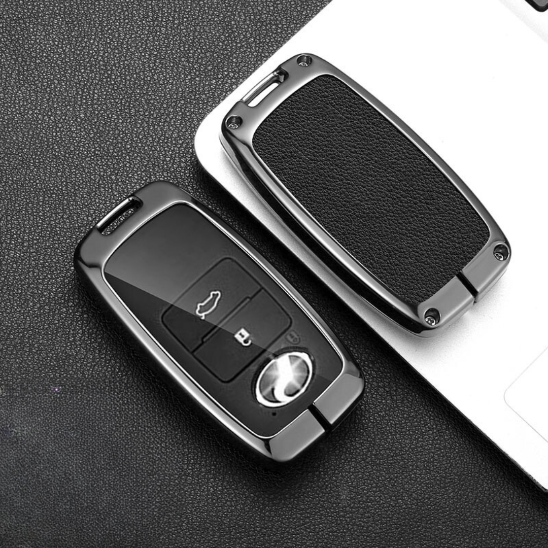 NEW【ダイハツ】シルバーカバーレザースマートキーケース〔Cタイプ〕