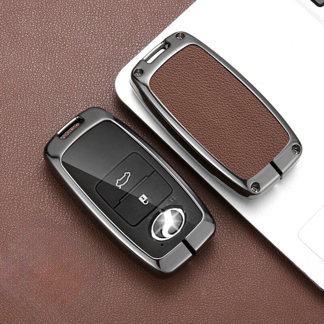 NEW【ダイハツ】シルバーカバーレザースマートキーケース〔Cタイプ〕