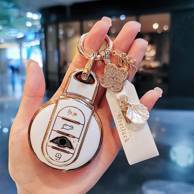 【MINI】クローバービジュー付ストラップエナメルキーケース〔Aタイプ〕