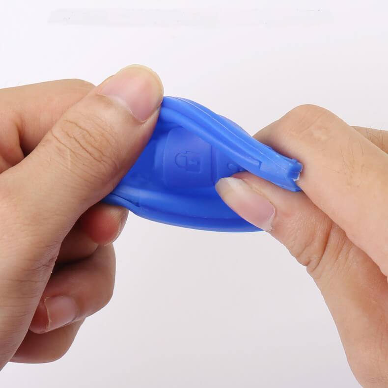 【トヨタ】バックル付きブラックカバーキーケース〔Eタイプ〕