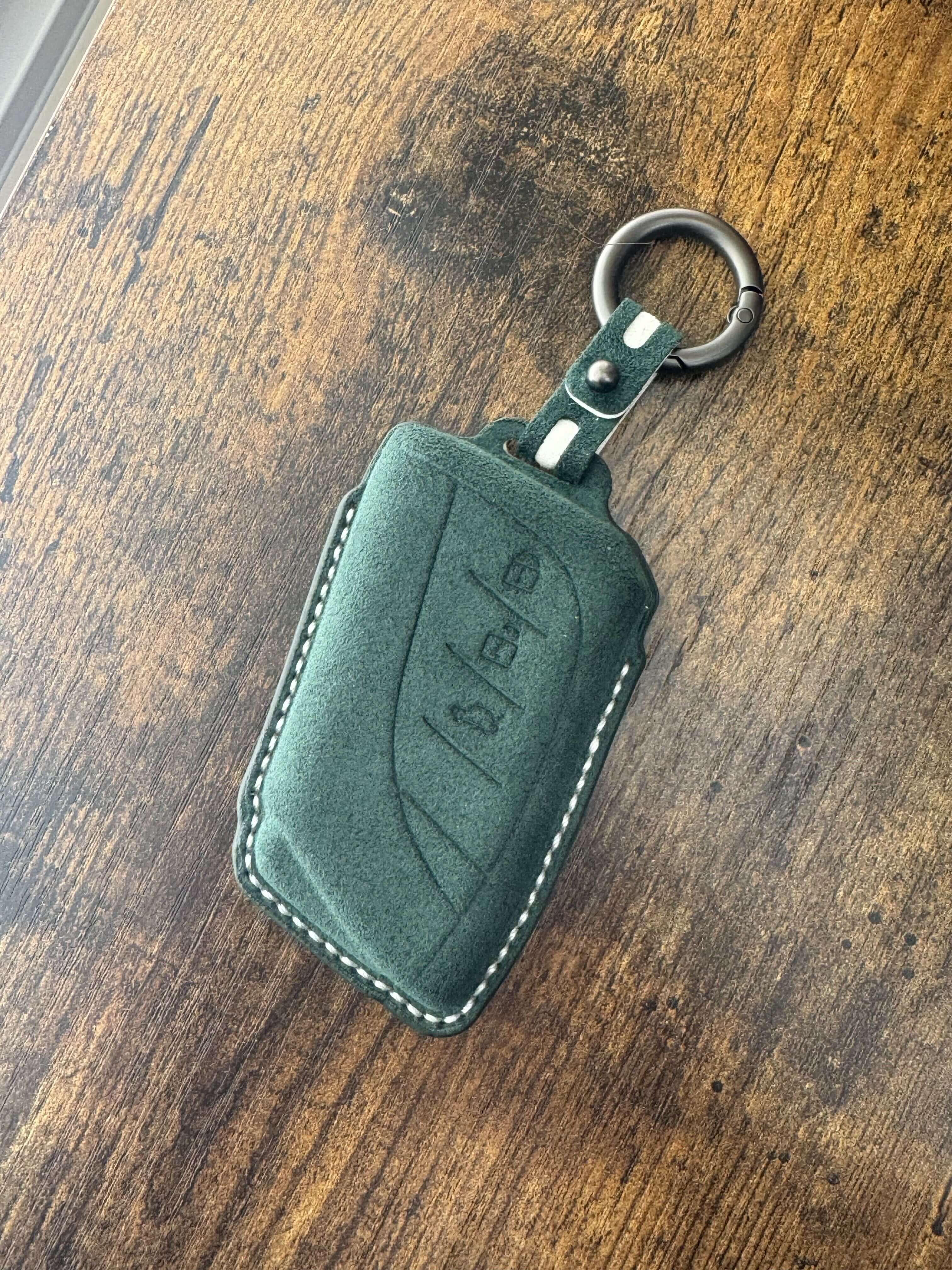 NEW【レクサス】キーリング付きカラフルスウェードキーケース〔Aタイプ〕