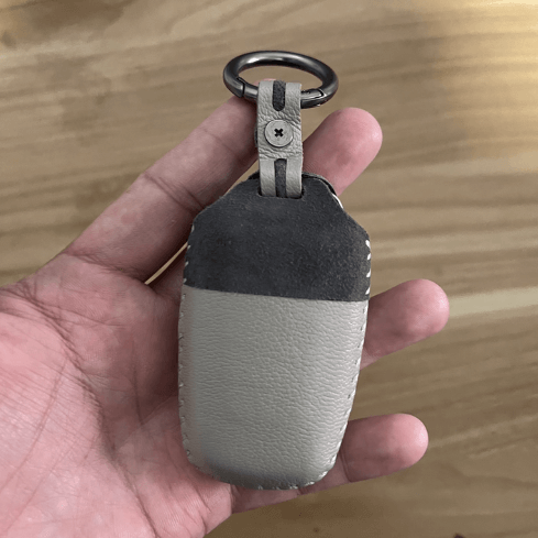 【トヨタ】ツートンカラーレザースマートキーケース〔Eタイプ〕